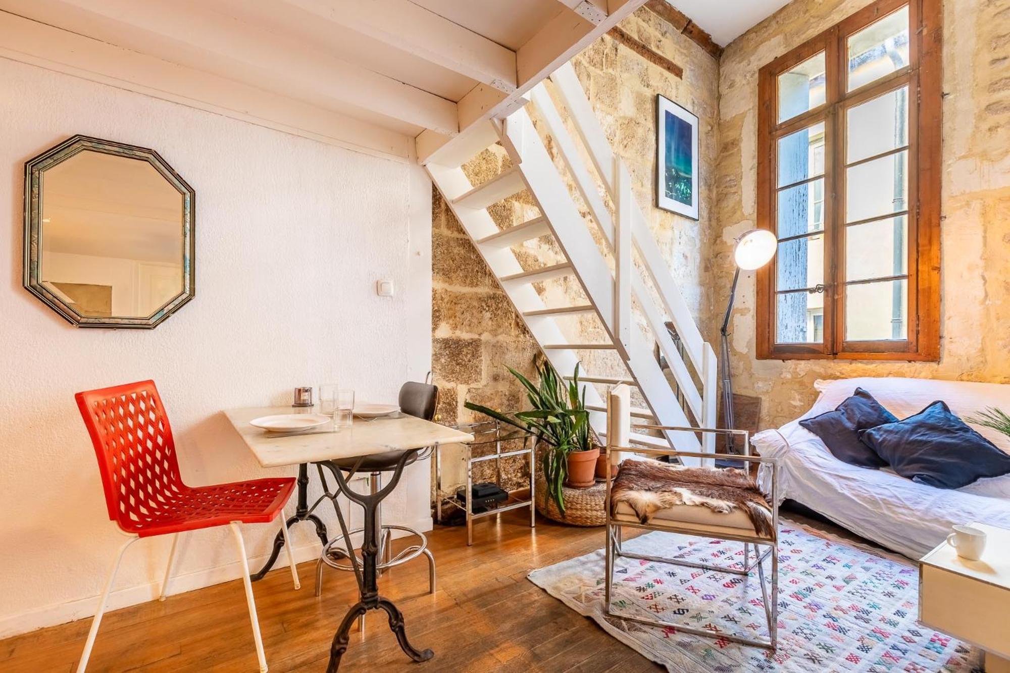 Appartement Au Coeur De L'ecusson - De Caractere